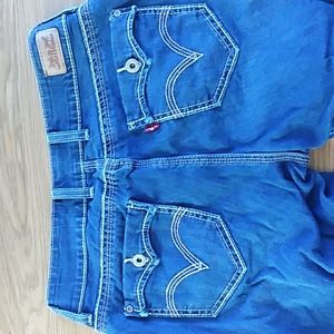 Levi's cropped denim pants
